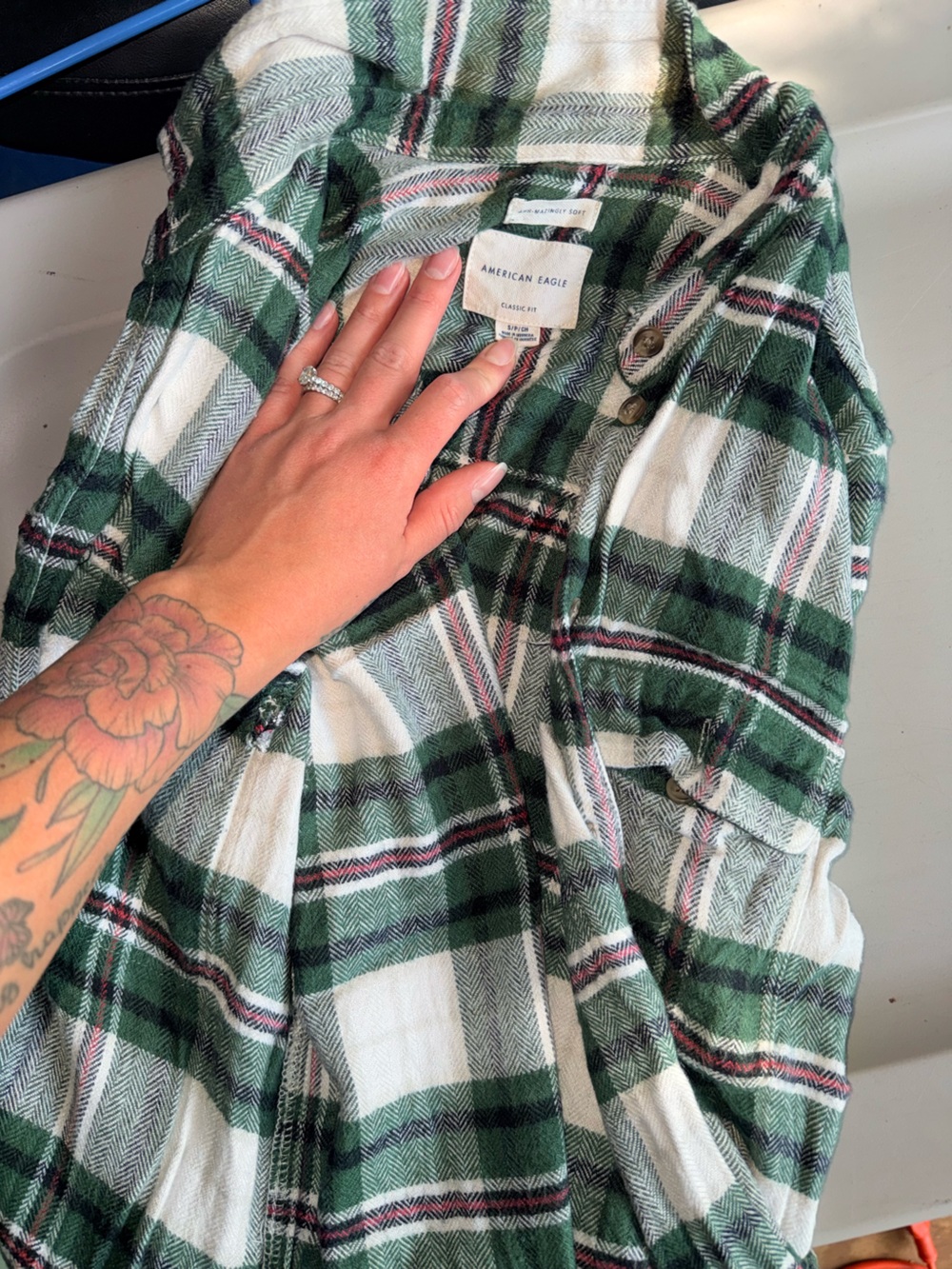 American Eagle Outfitters Green and White Plaid Button-Down Shirt